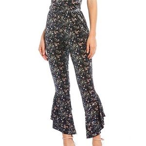 Floral Print Velvet Ruffle Hem Crop Pants
